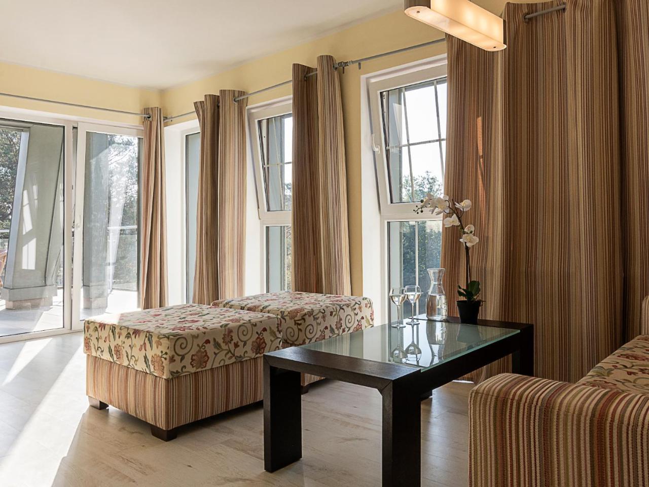 Vacationclub - Rezydencja Bursztyn Apartament 31 Svinoústí Exteriér fotografie